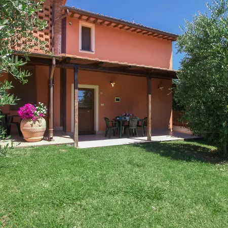 Apartment Trilocale By Interhome Holiday home Orentano